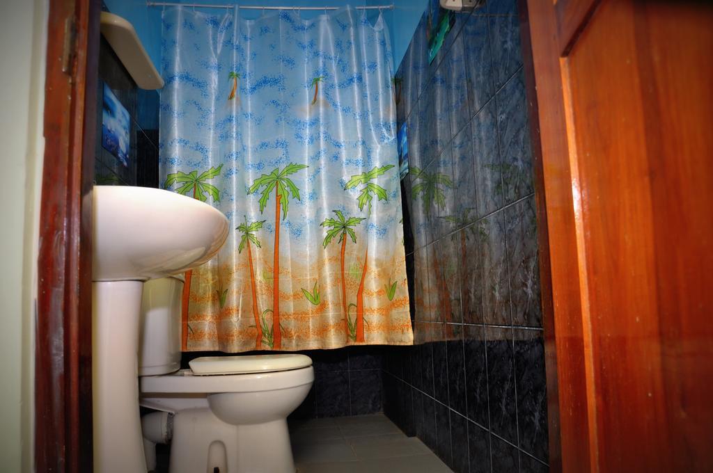 Blumarine Guest House Negombo Zimmer foto
